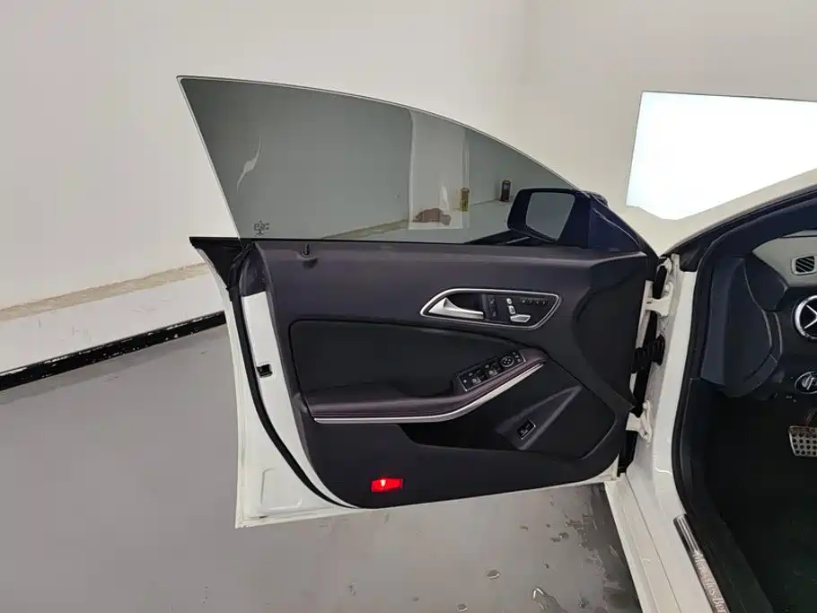 Mercedes-Benz CLA (Import) — миниатюра 7