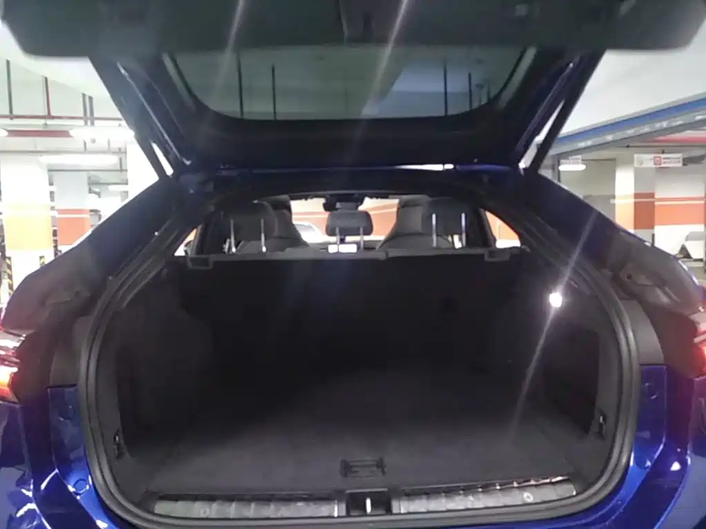 NIO EC6 — миниатюра 19