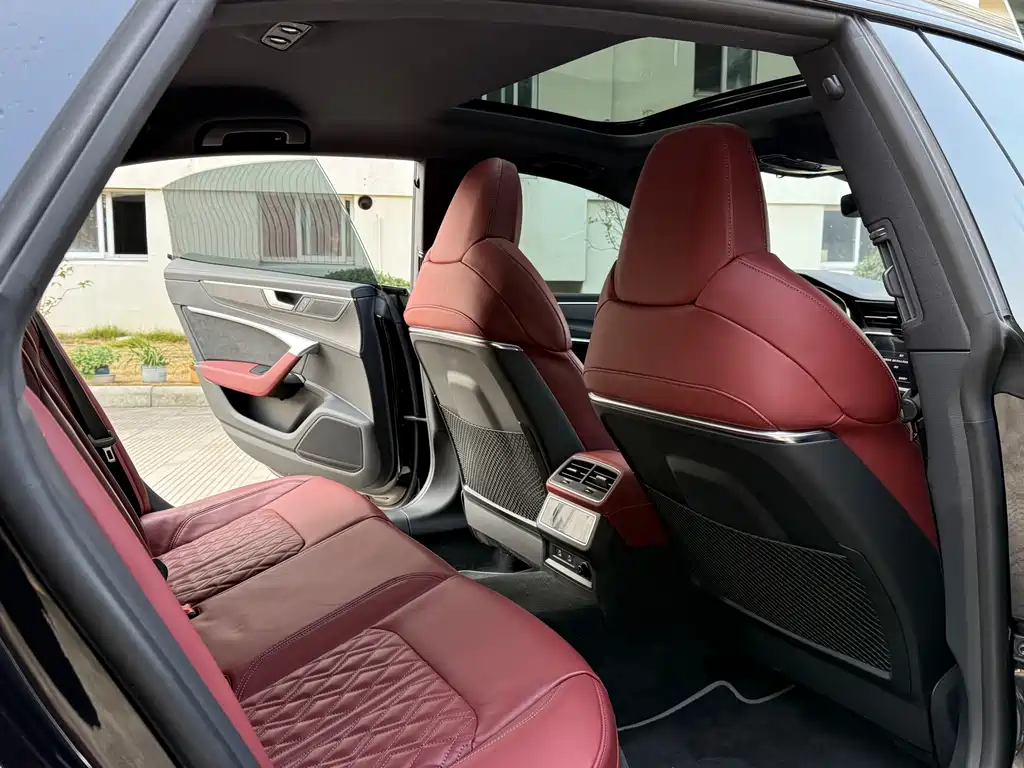 Audi A7L 2024 45 TFSI quattro