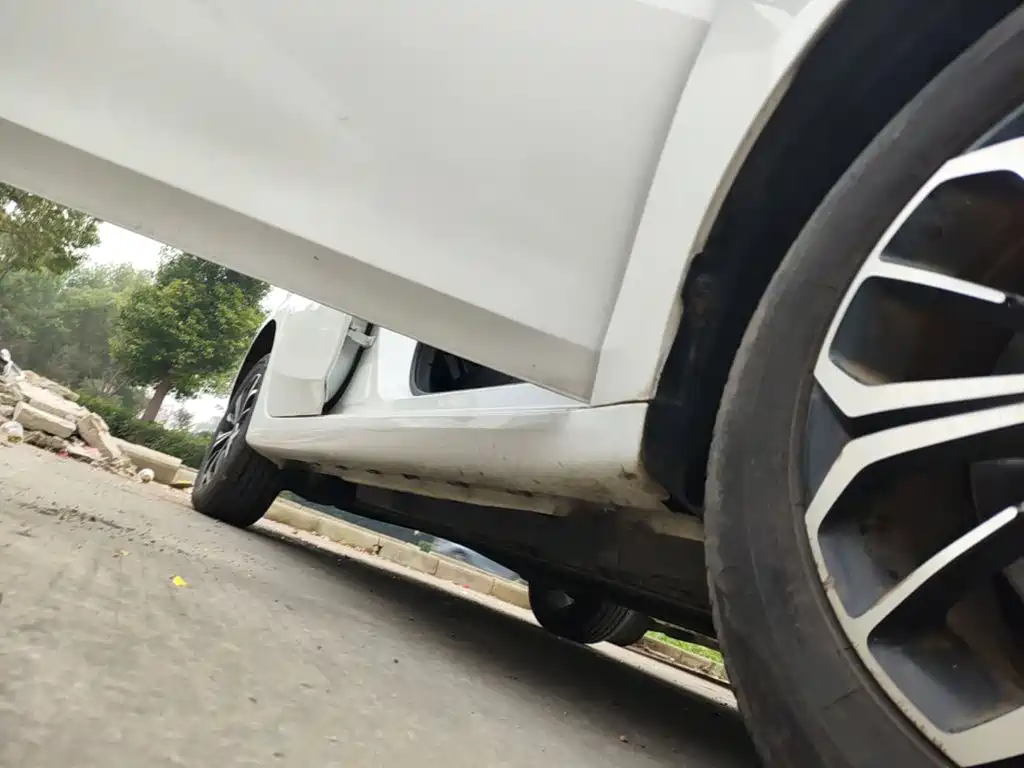 Roewe i6 MAX New Energy — миниатюра 21