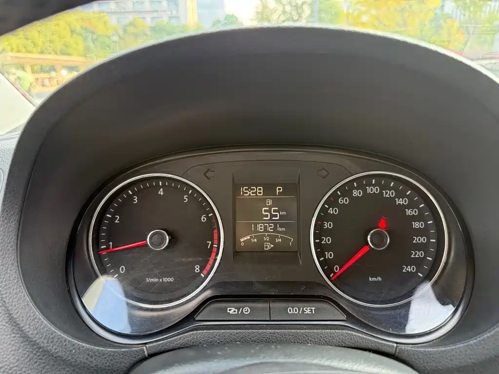 Volkswagen Polo — миниатюра 8