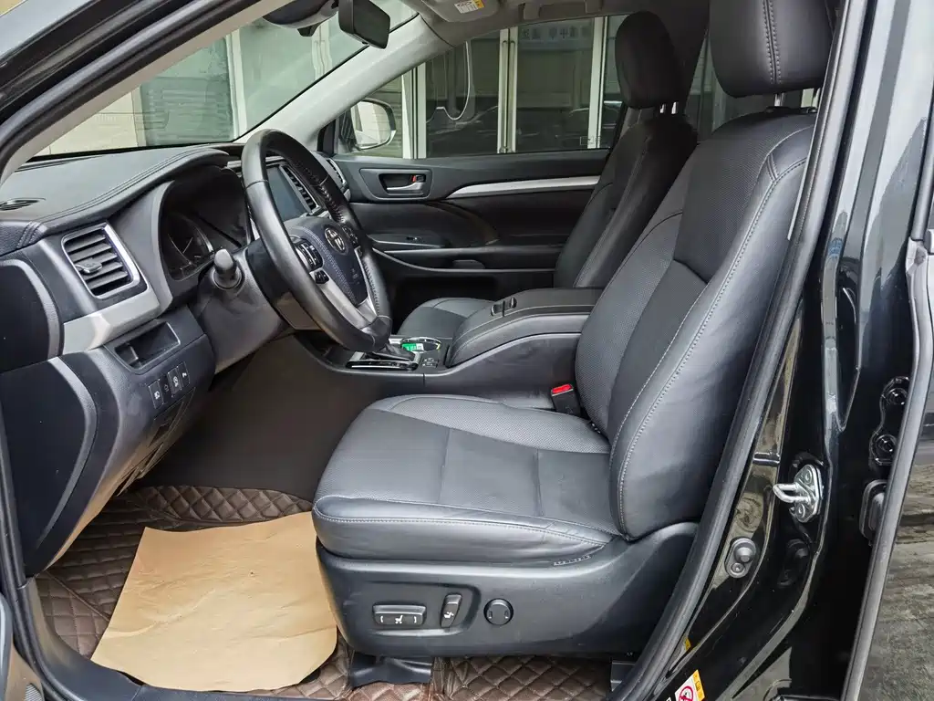Toyota Highlander — миниатюра 6