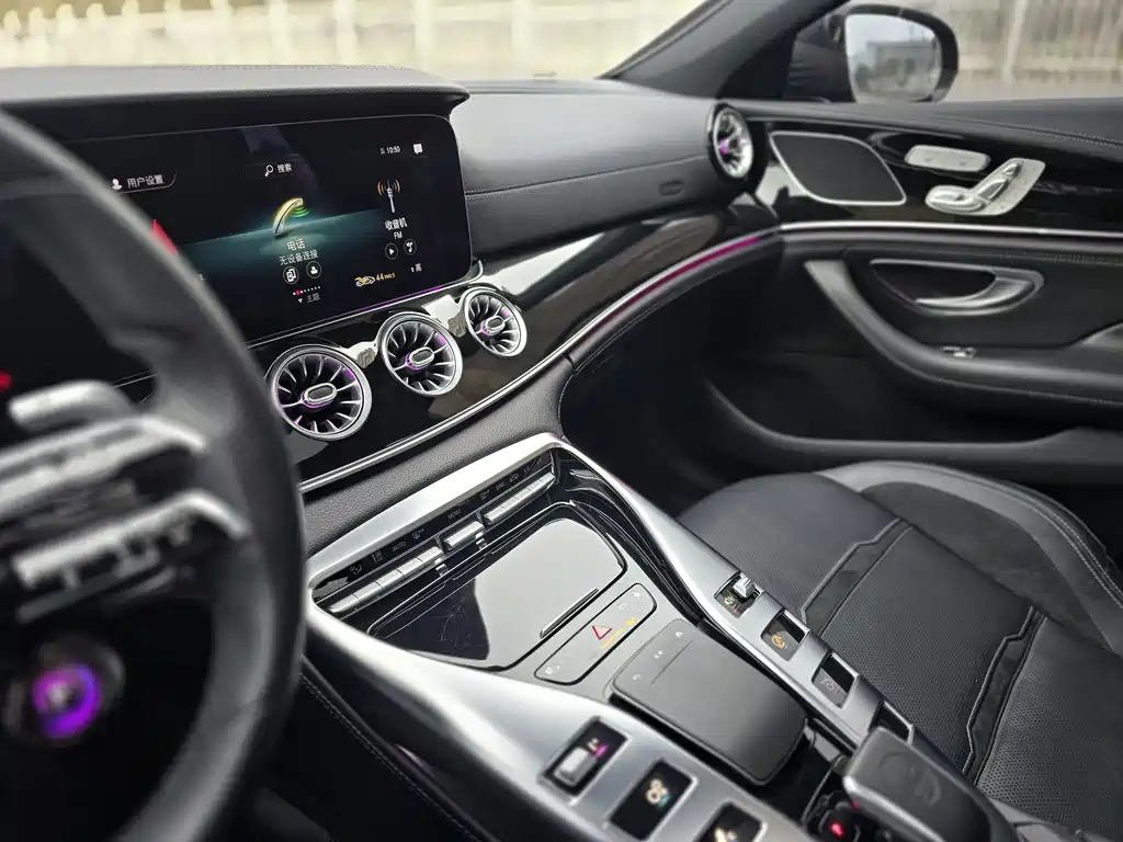 Mercedes-Benz AMG GT — миниатюра 12