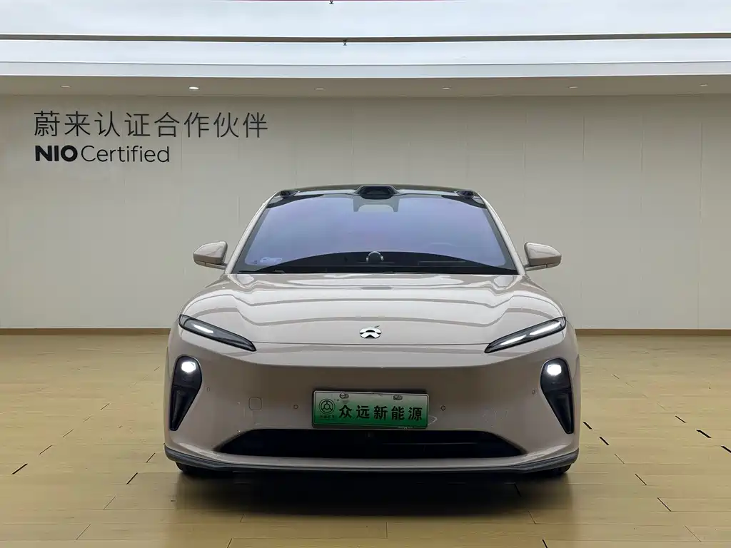 NIO ET5T — миниатюра 2