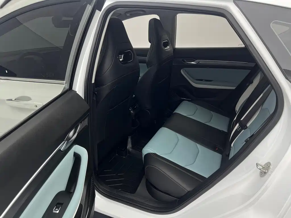 Geely Emgrand S — миниатюра 15