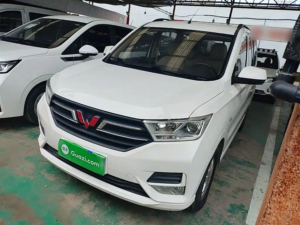 Купить Wuling Hongguang
