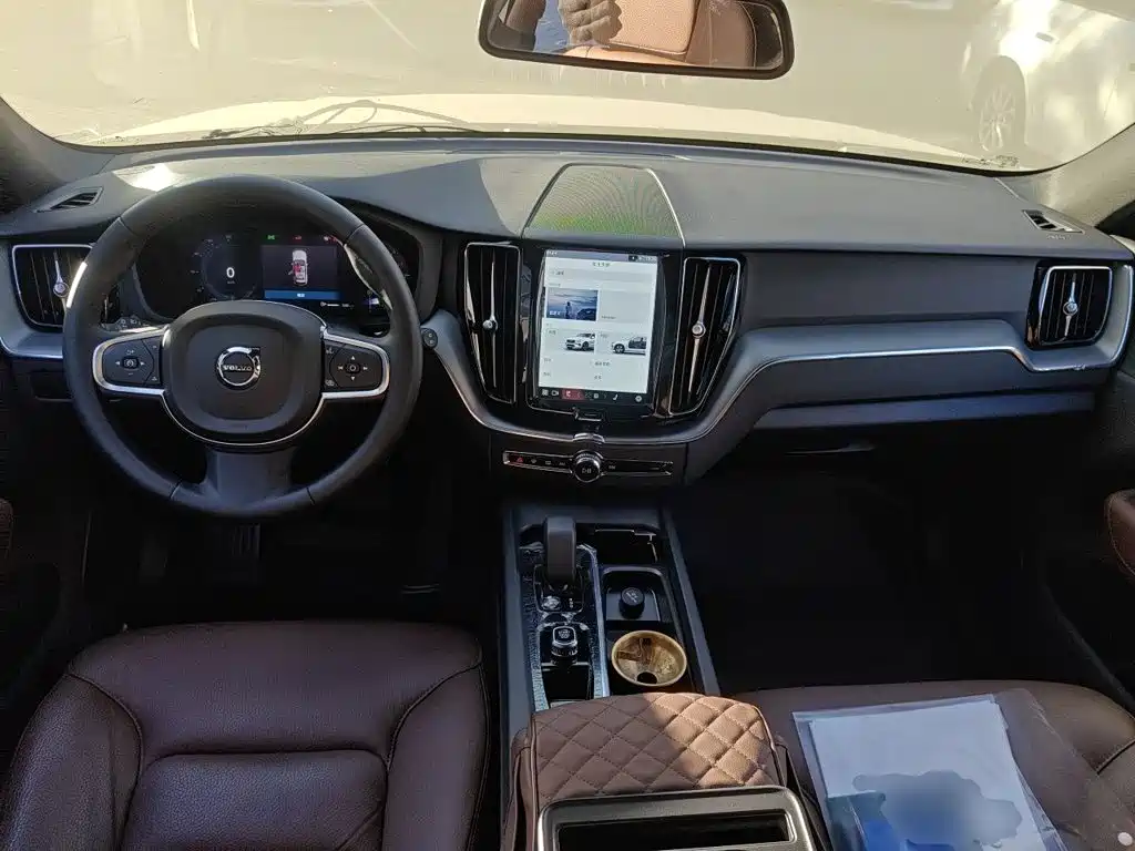Volvo XC60 — миниатюра 5