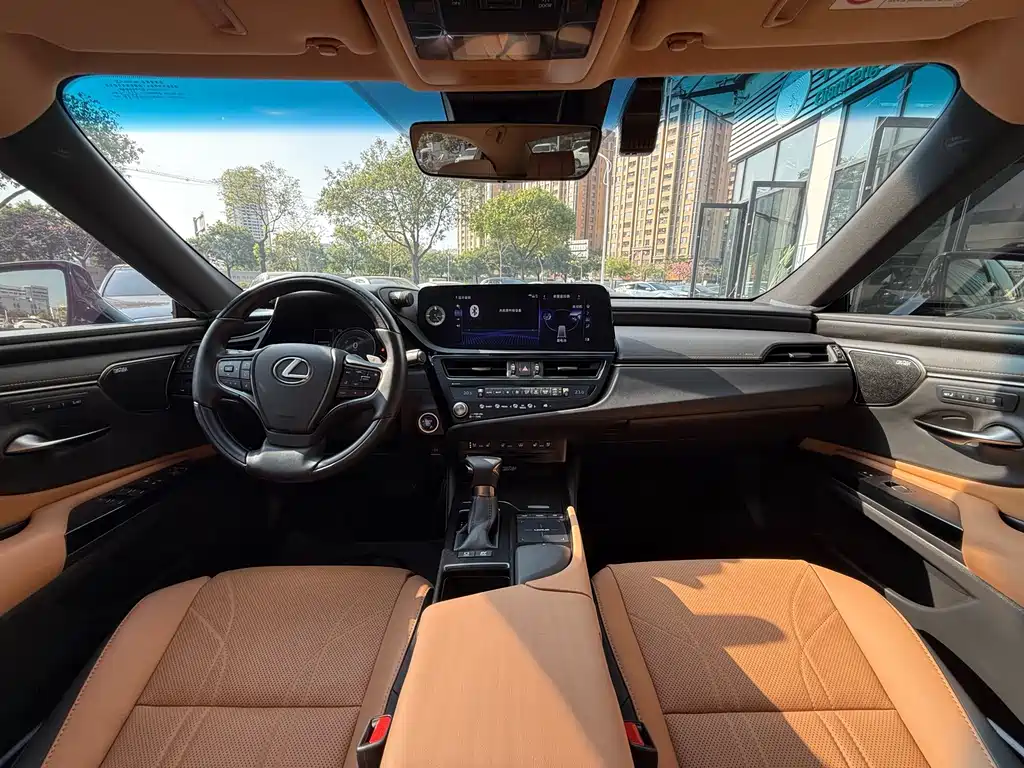 Lexus ES — миниатюра 8