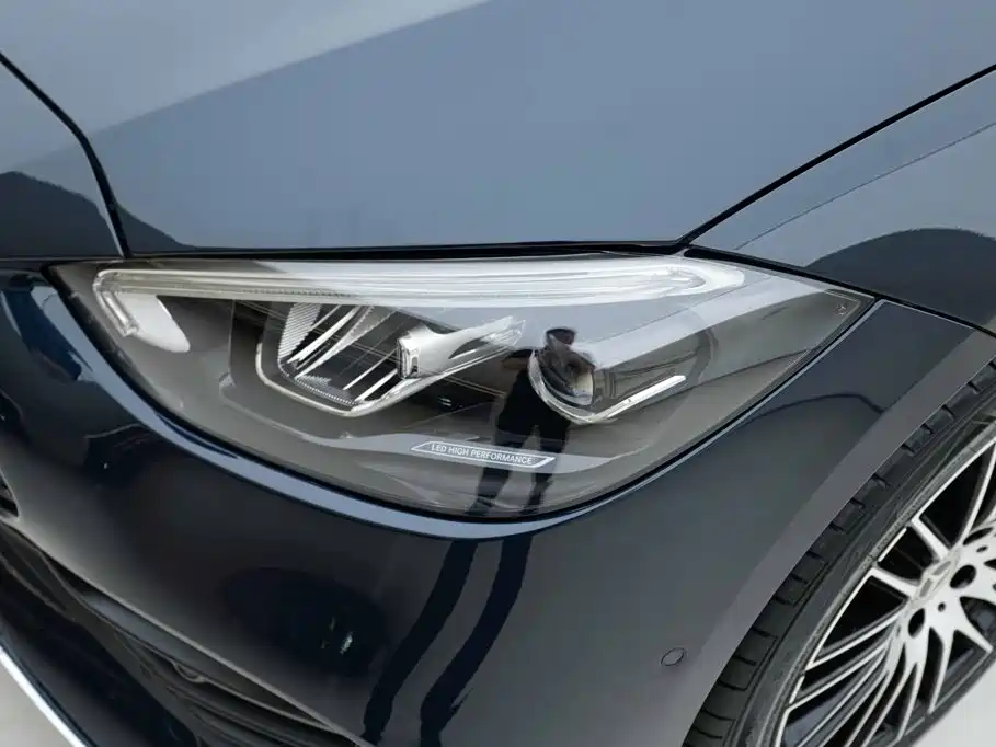 Mercedes-Benz C-Class — миниатюра 14