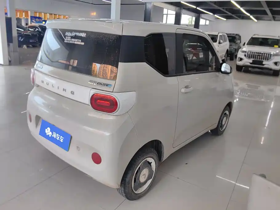 Wuling MINIEV — миниатюра 3