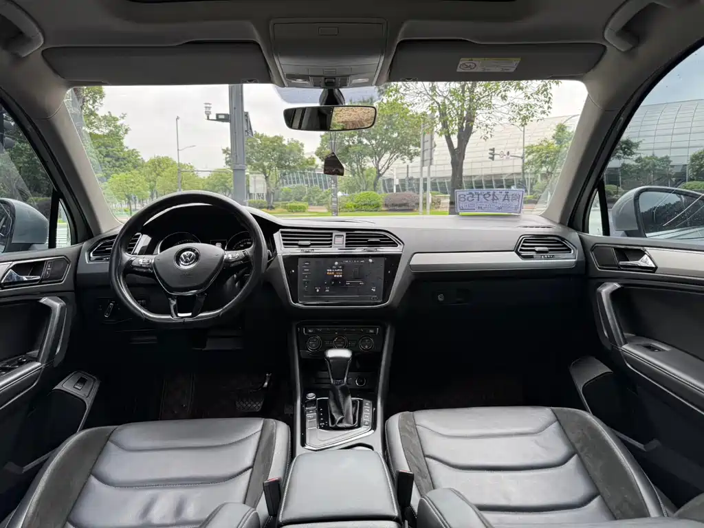 Volkswagen Tiguan L — миниатюра 18