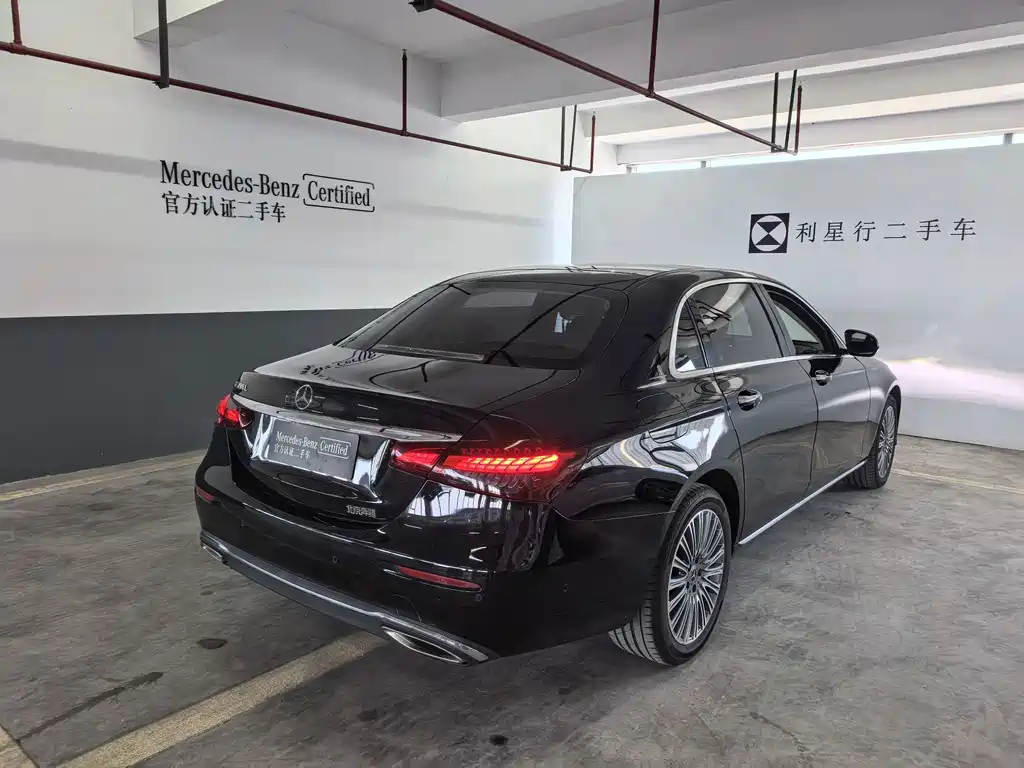 Mercedes-Benz E-Class — миниатюра 12