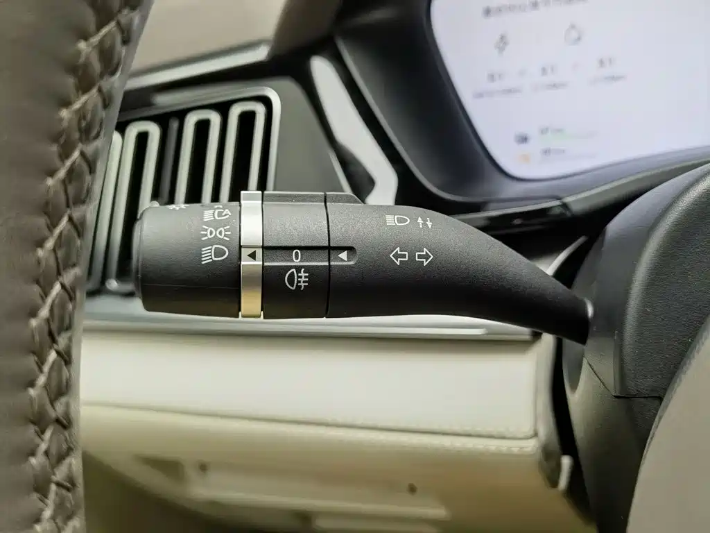 BYD PLUS New Energy — миниатюра 21