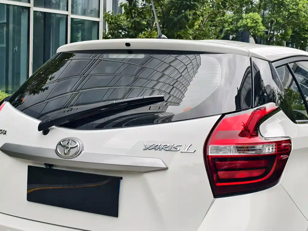Toyota Yaris L — миниатюра 12