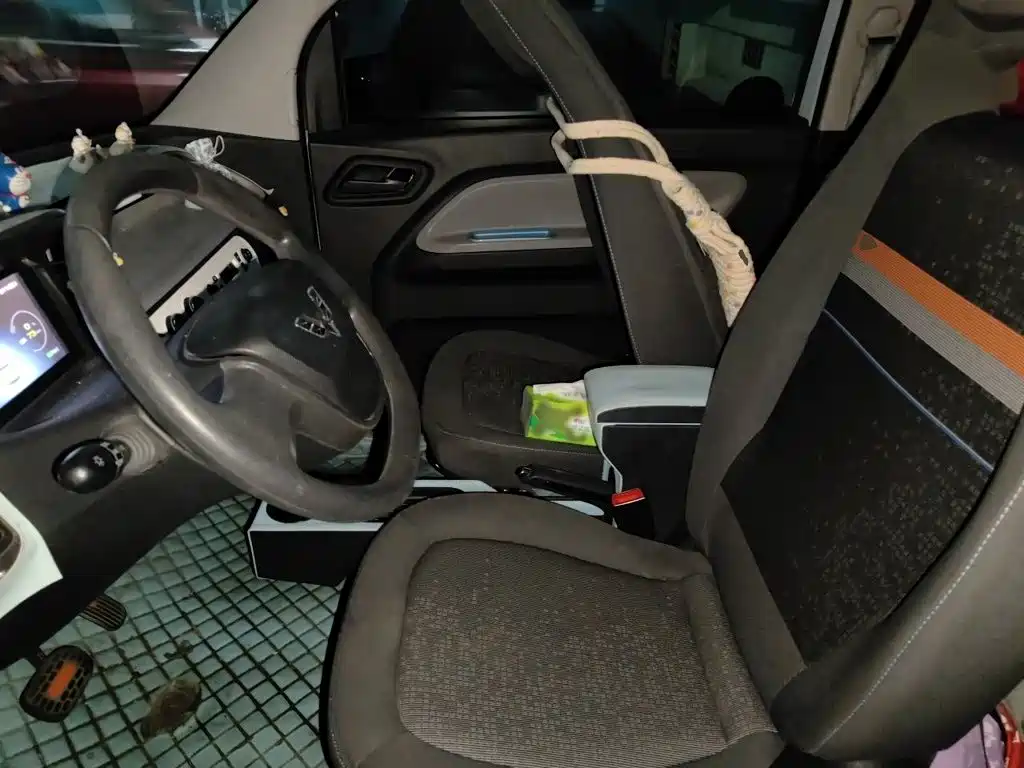 Wuling MINIEV — миниатюра 8