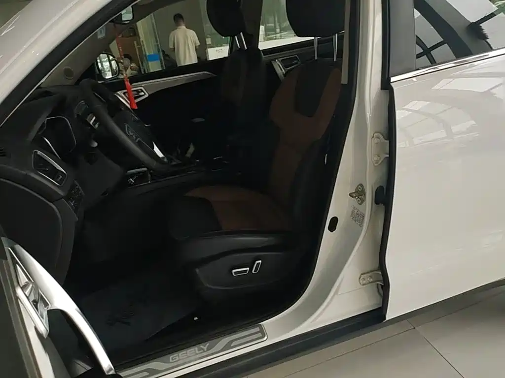 Geely Vision X6 — миниатюра 15