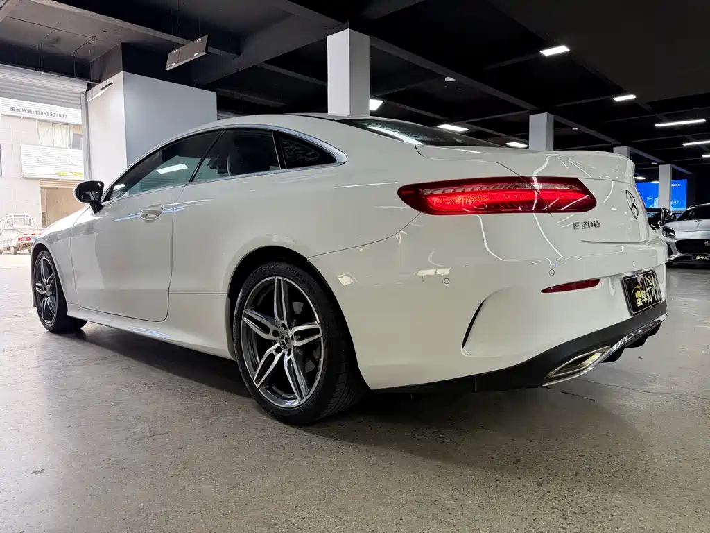 Mercedes-Benz E-Class (Import) — миниатюра 12