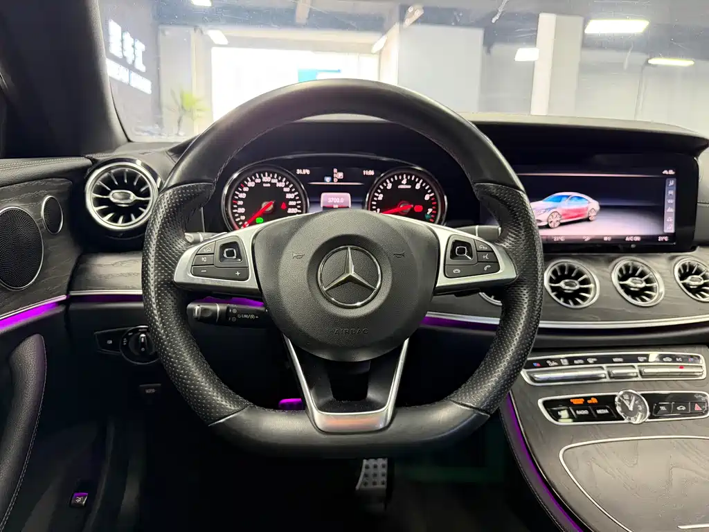 Mercedes-Benz E-Class (Import) — миниатюра 8
