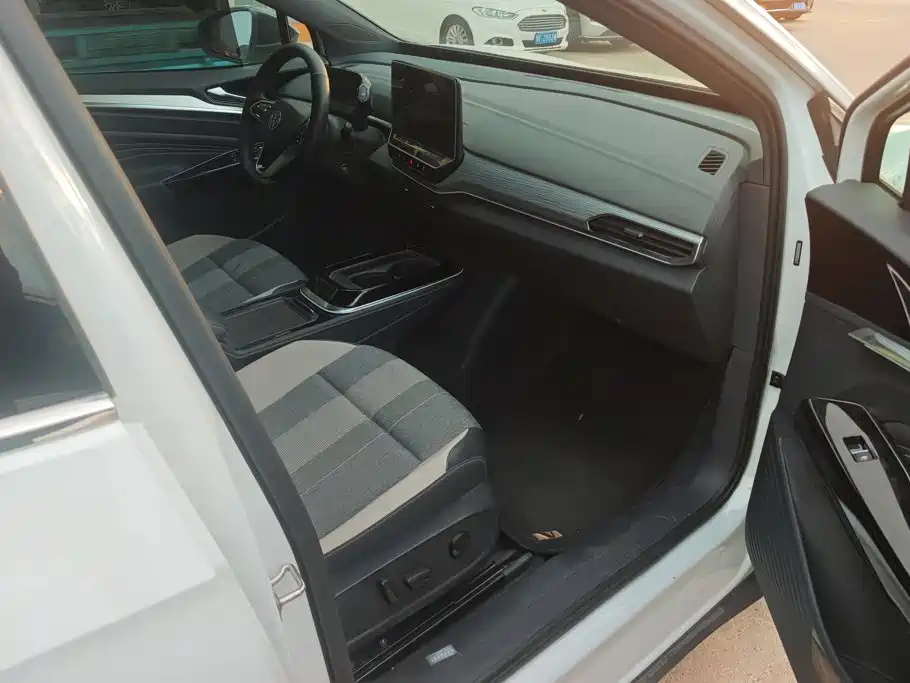 Volkswagen ID.4 Crozz — миниатюра 8
