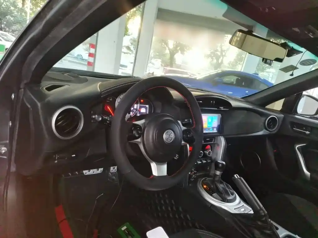 Toyota 86 — миниатюра 10