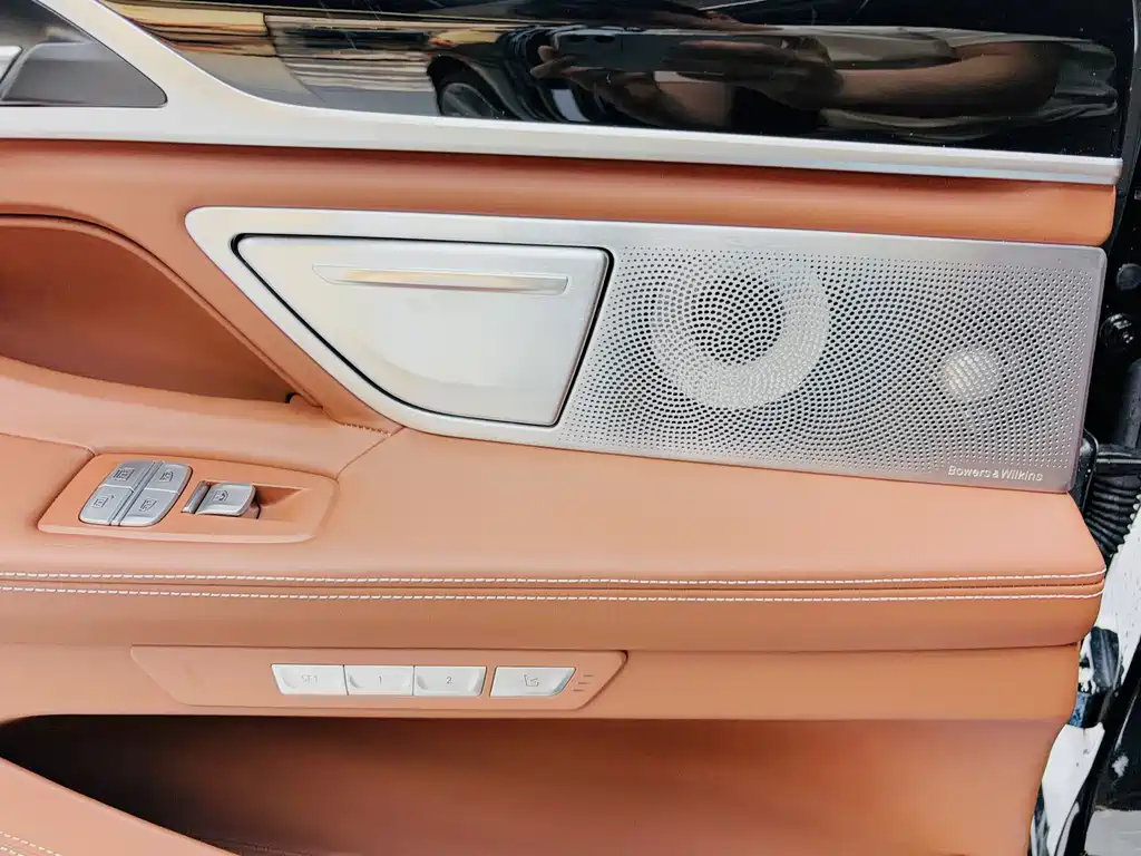 BMW 7 Series 7 2017 750Li xDrive мест
