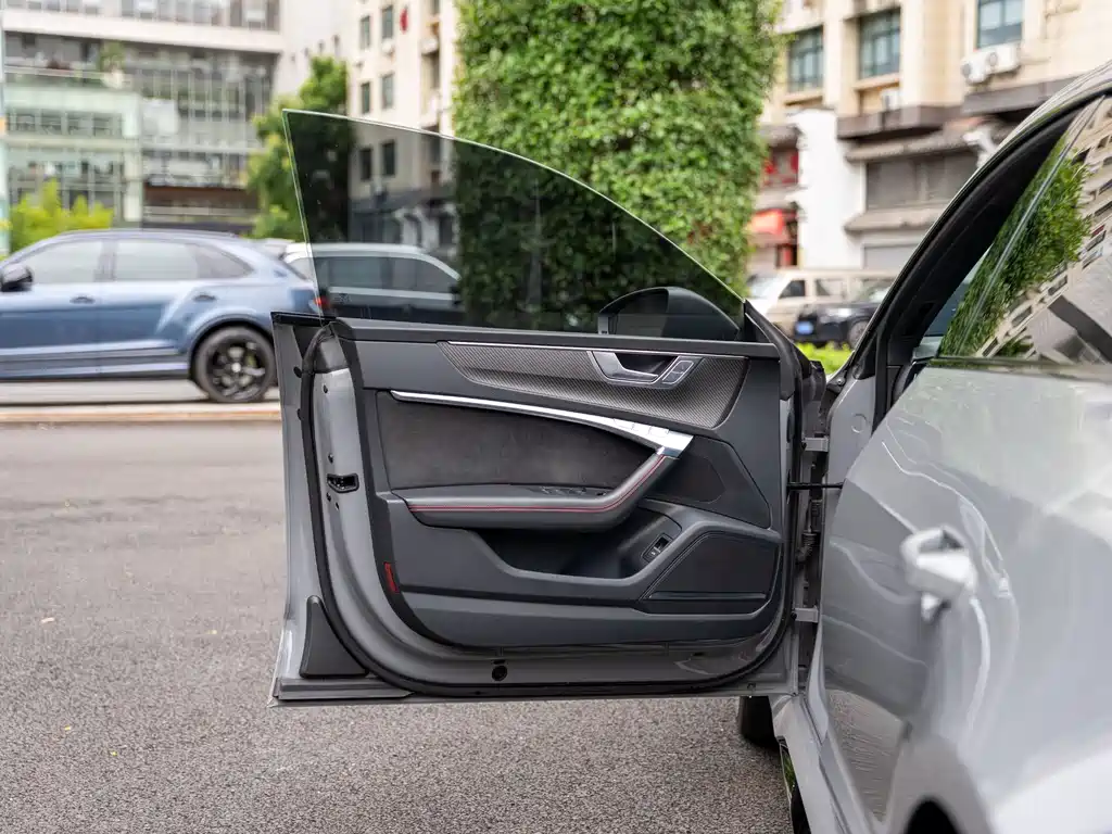 Audi RS 7 — миниатюра 13