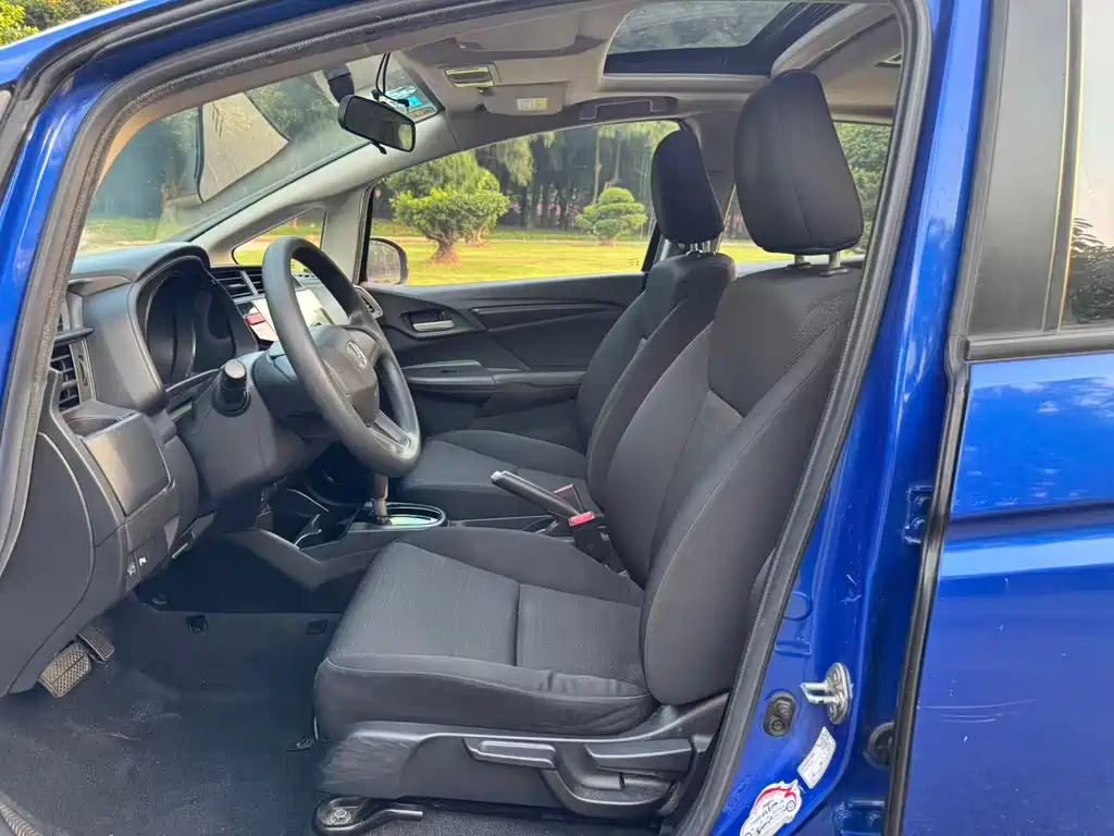 Honda Fit — миниатюра 6
