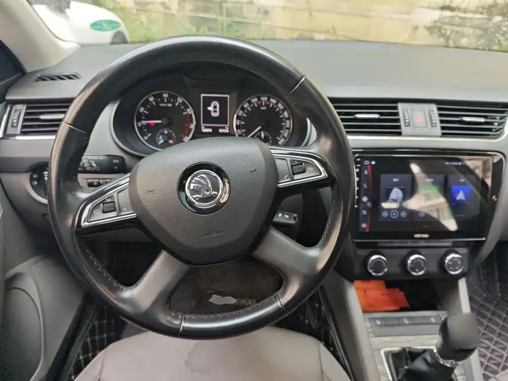 Skoda Octavia — миниатюра 11