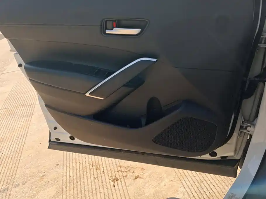 Toyota Frontlander — миниатюра 7