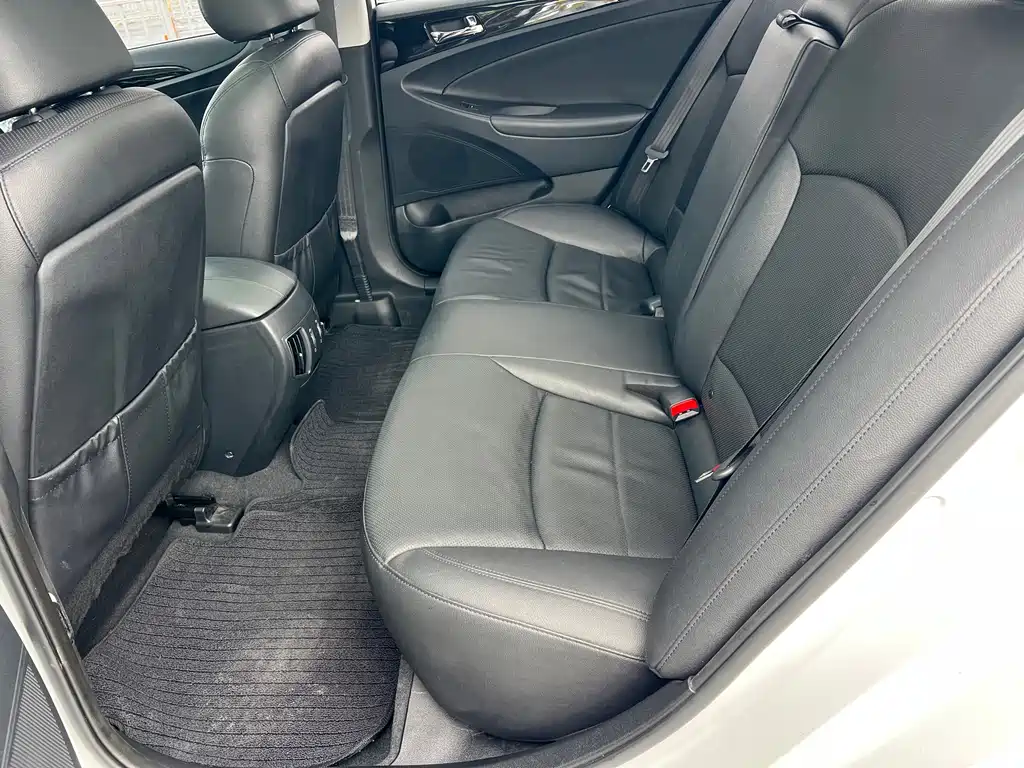 Hyundai Sonata — миниатюра 9