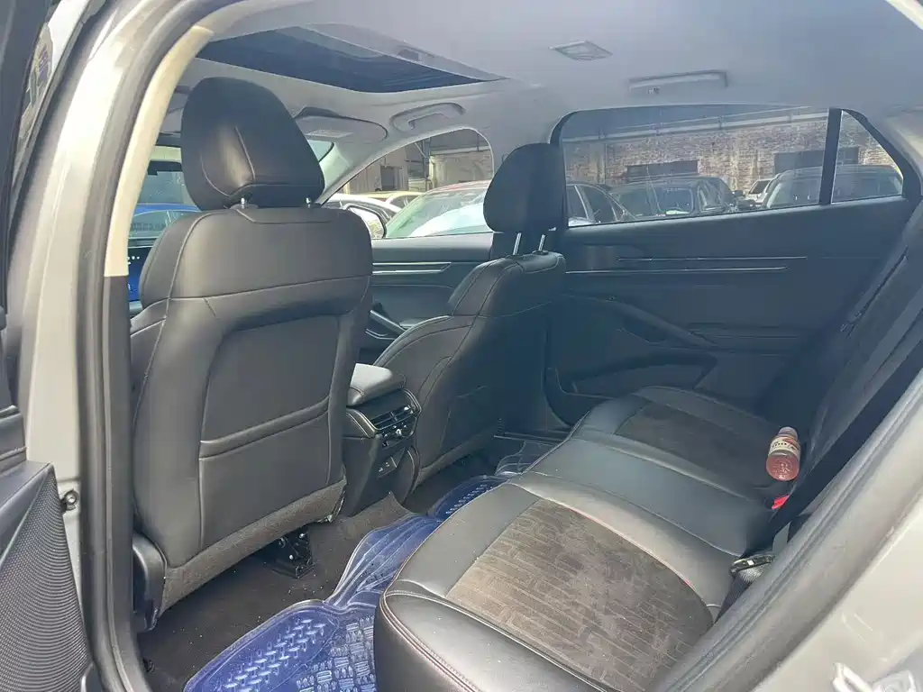 Ford Mondeo — миниатюра 6