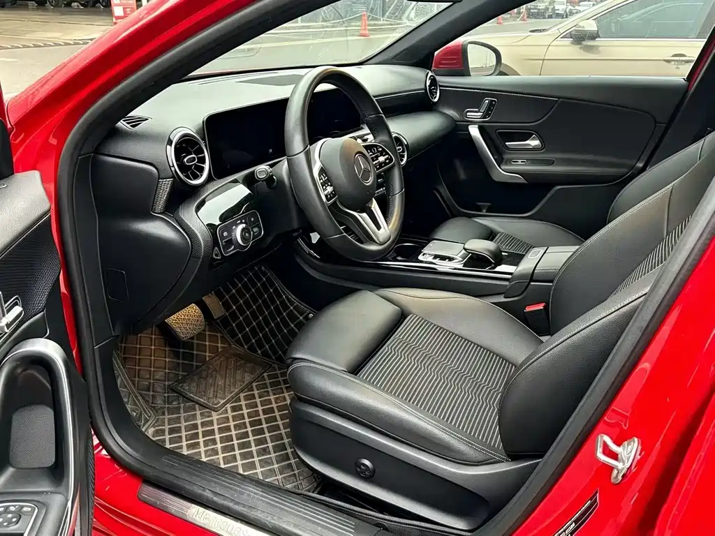 Mercedes-Benz A-Class (Import) — миниатюра 4