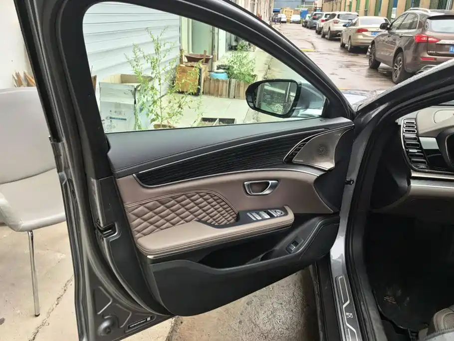 BYD Han — миниатюра 7