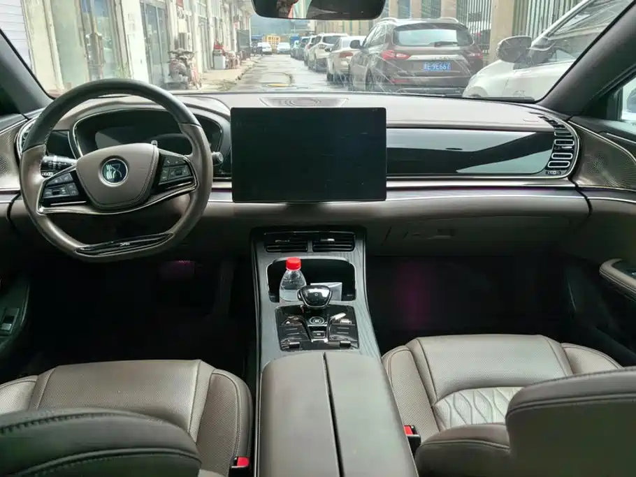 BYD Han — миниатюра 12