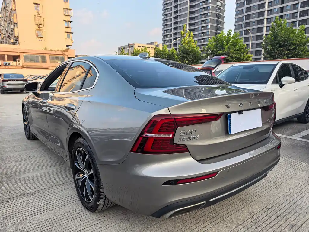 Volvo S60 — миниатюра 10