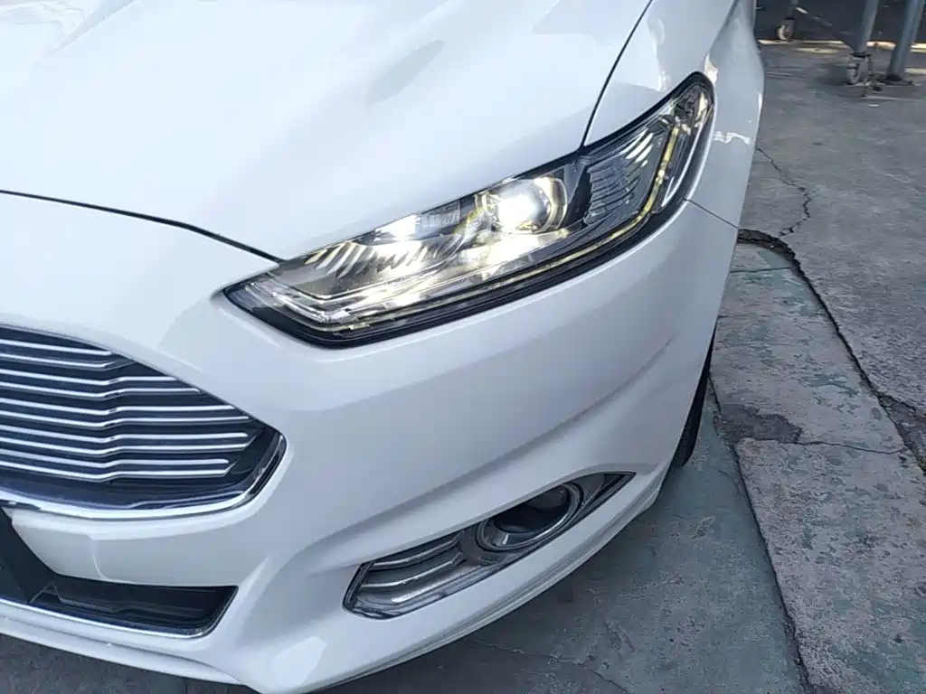 Ford Mondeo — миниатюра 24