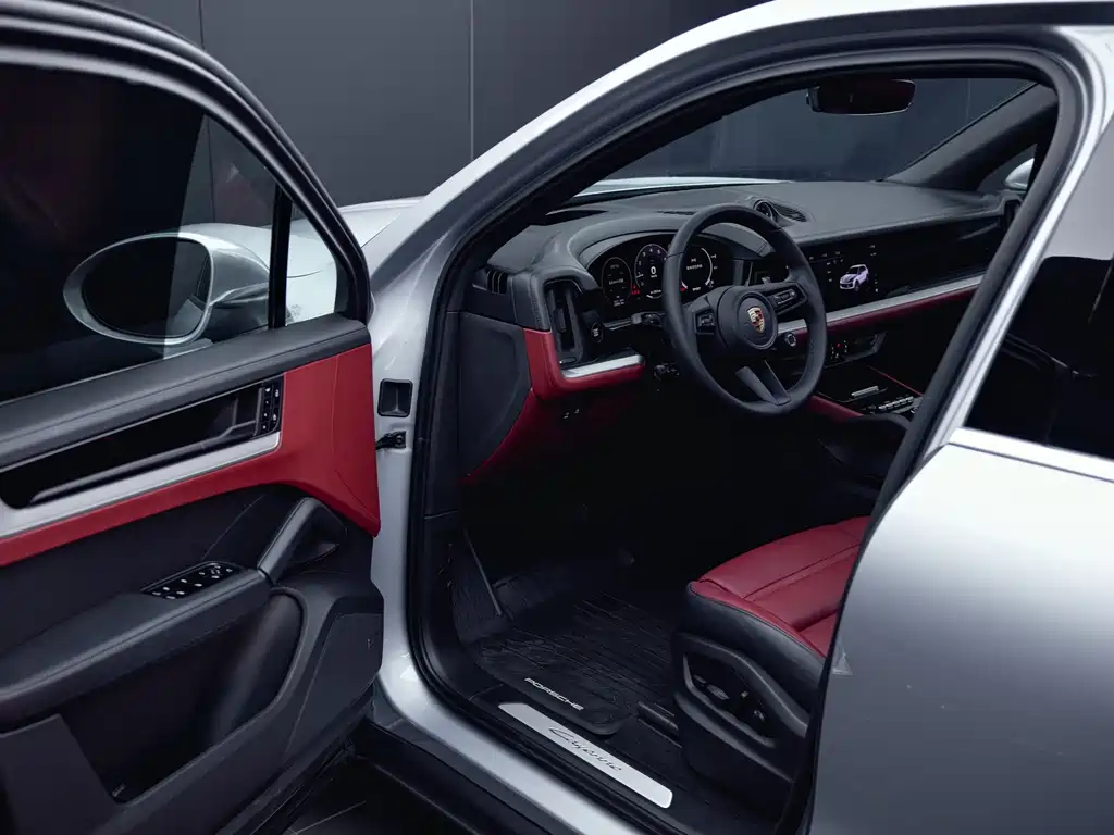 Porsche Cayenne — миниатюра 10