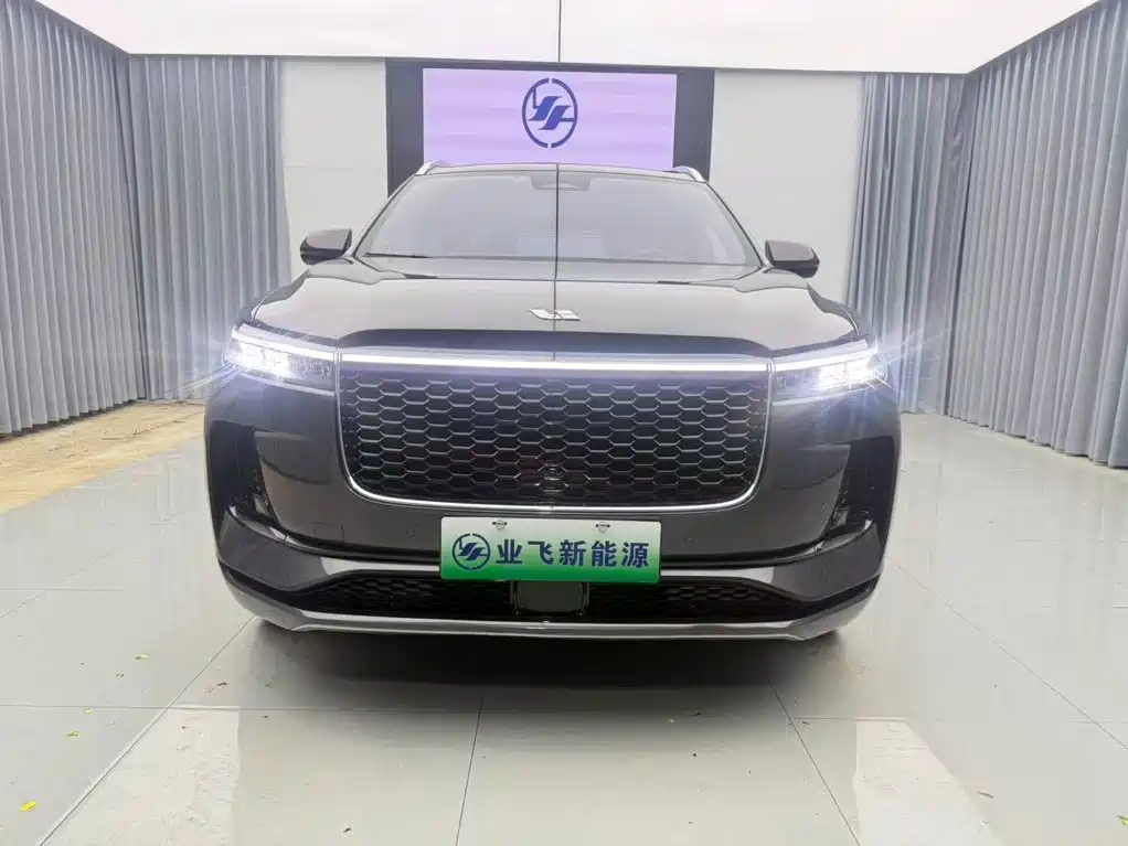 Li Auto Li ONE — миниатюра 2