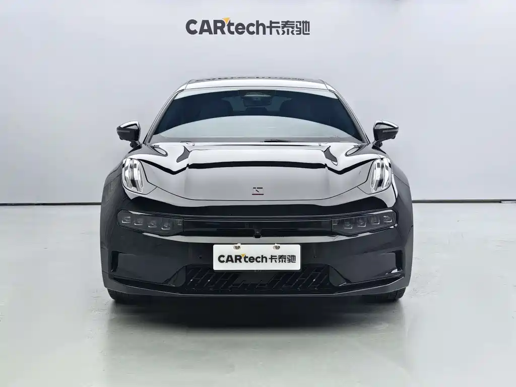 Zeekr 001 2023