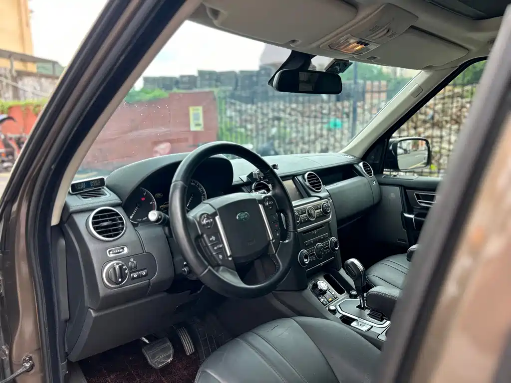 Land Rover Discovery — миниатюра 9