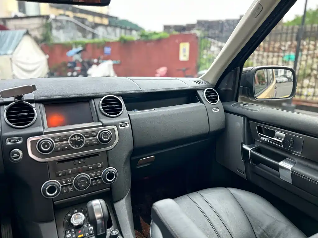 Land Rover Discovery — миниатюра 20