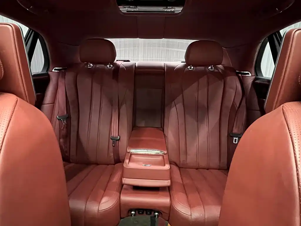Bentley Flying Spur — миниатюра 9