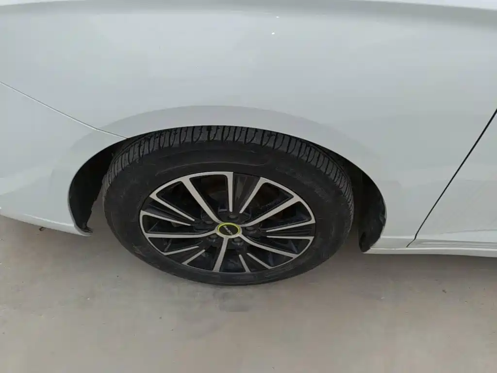 Roewe i5 — миниатюра 23