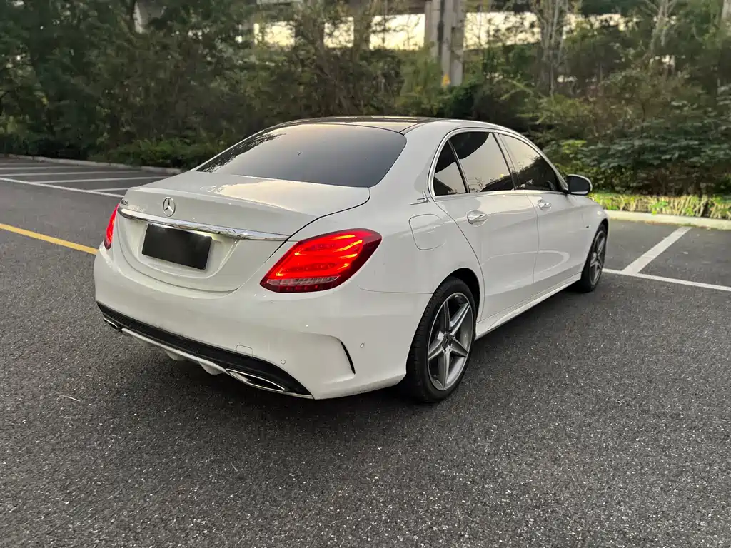 Mercedes-Benz C-Class — миниатюра 5