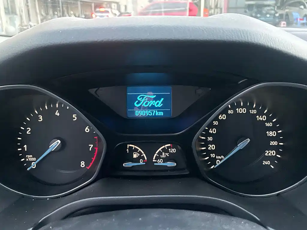 Ford Focus — миниатюра 10