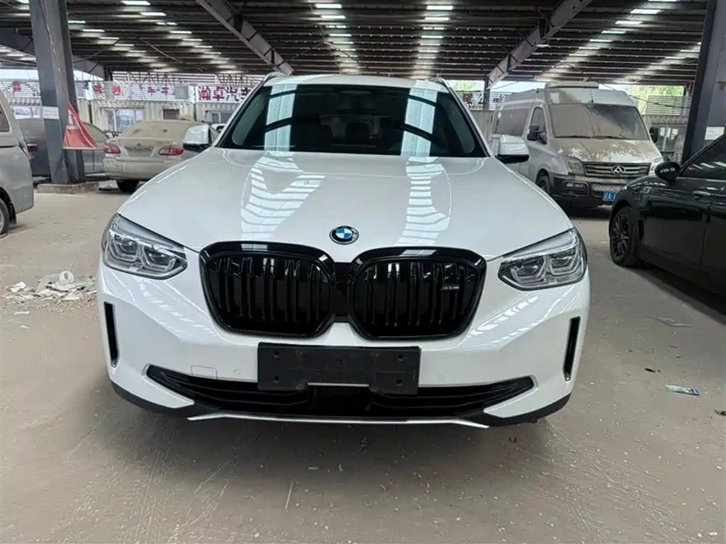 BMW iX3 2021