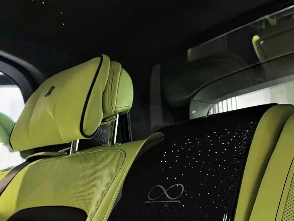 Rolls-Royce Cullinan — миниатюра 5