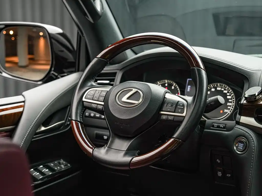 Lexus LX — миниатюра 11