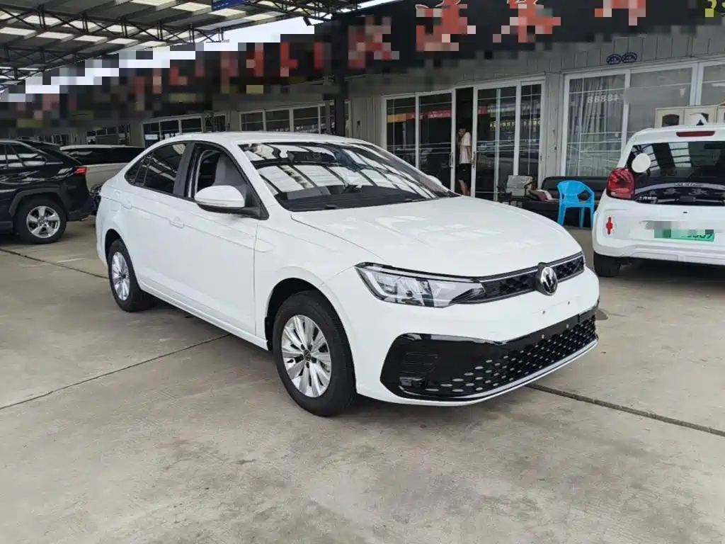 Volkswagen Lavida — миниатюра 4