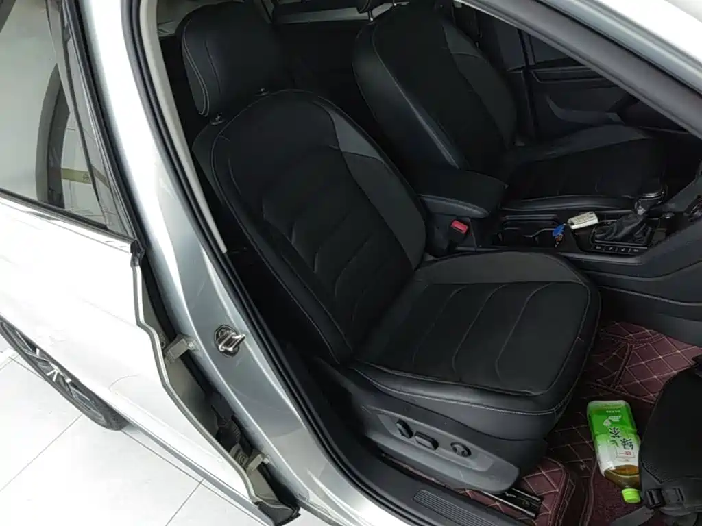 Volkswagen Tiguan L — миниатюра 25